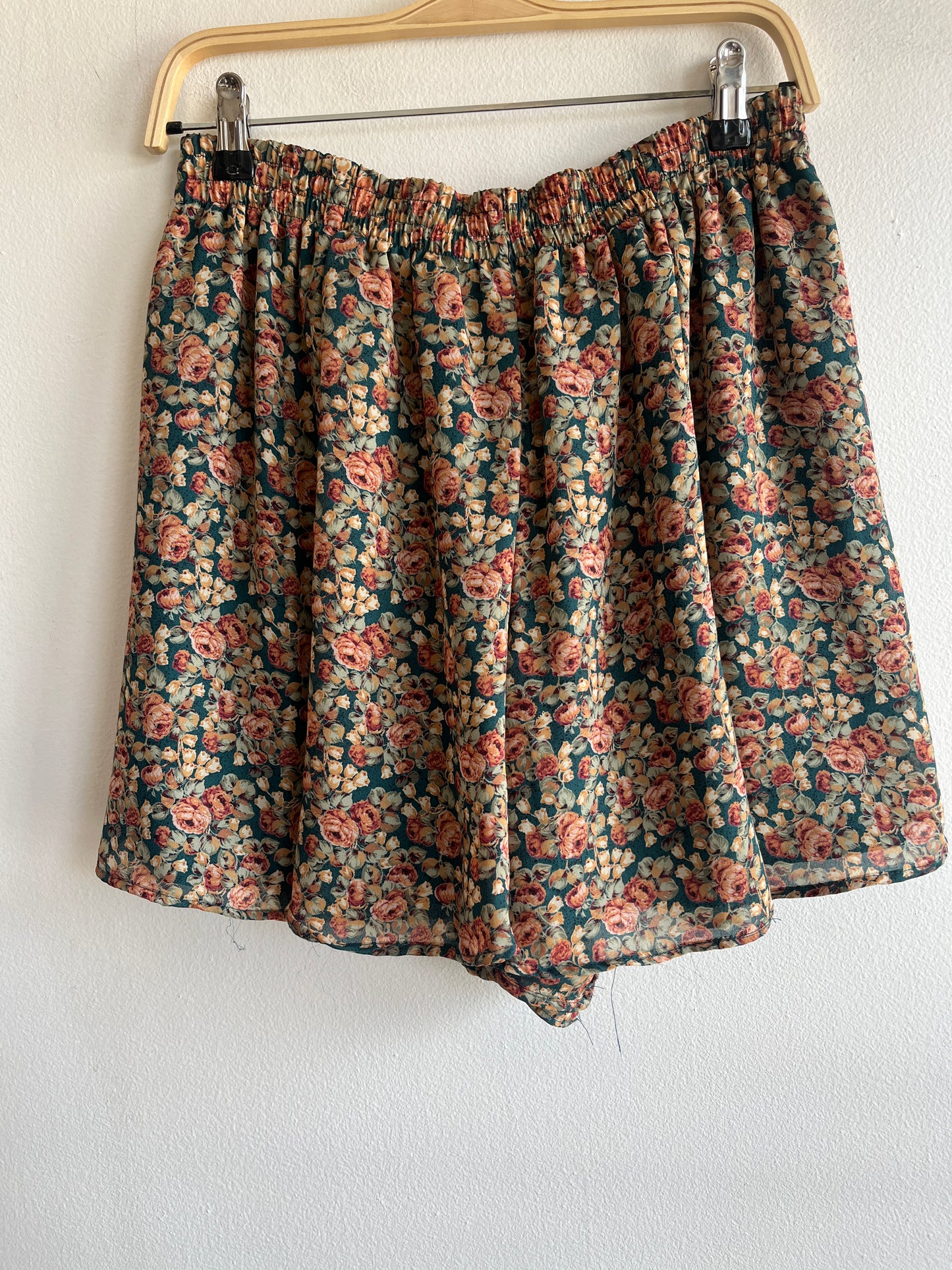 Vintage 1990’s Floral Skort