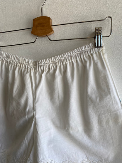 La Lovely Vintage - Handmade Tablecloth Shorts