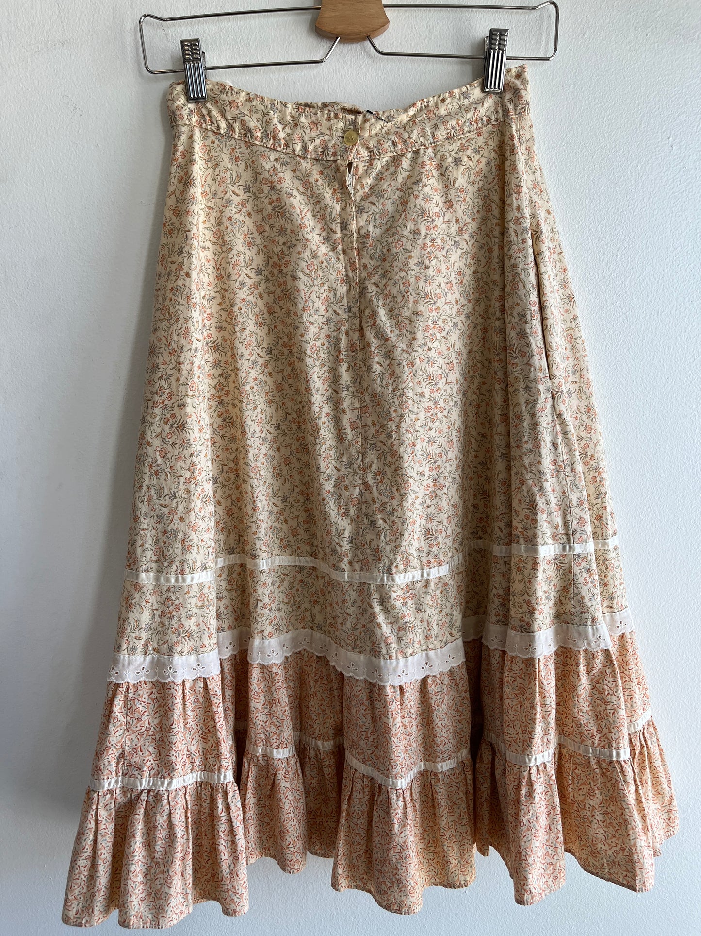 Vintage 1970’s Gunne Sax “Gunnies” Floral Skirt