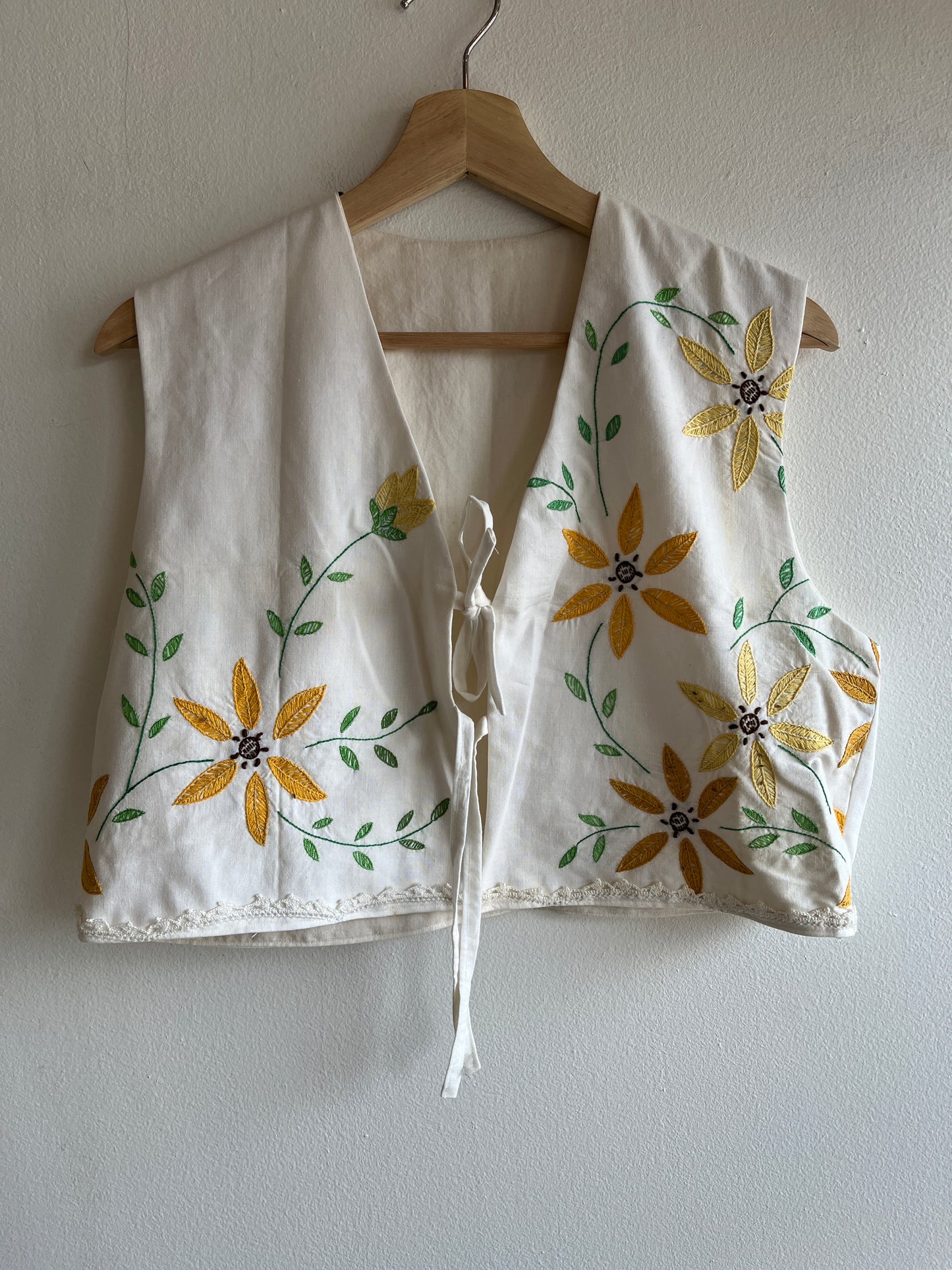 Trash Textiles - Handmade Vintage Tablecloth Tie-Front Blouse - La Lovely Vintage 