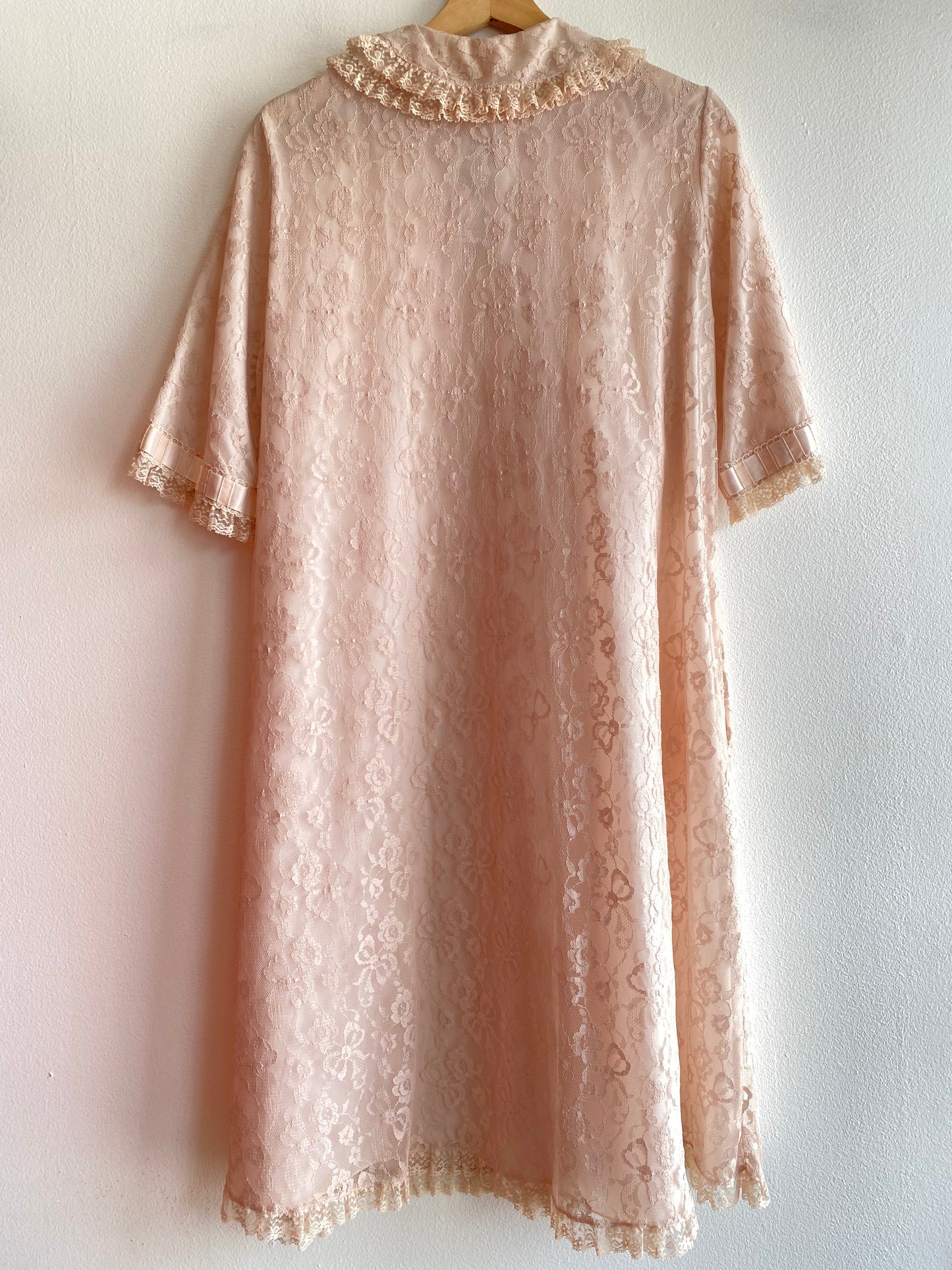 Vintage 60's Peter Pan Collar Lace Bed Coat - La Lovely Vintage 