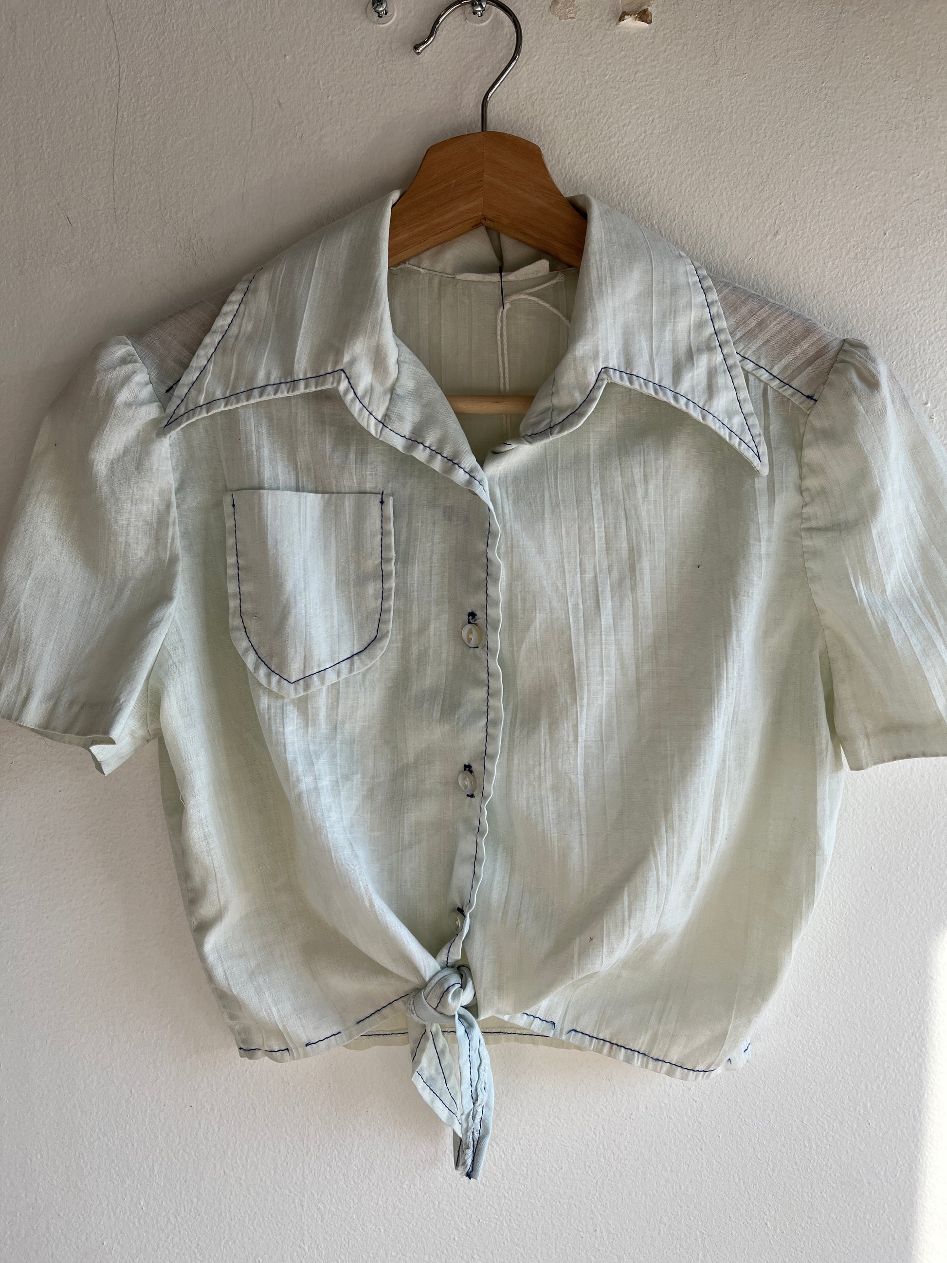 Vintage 1970’s Button-Up Tie Front Shirt - La Lovely Vintage 