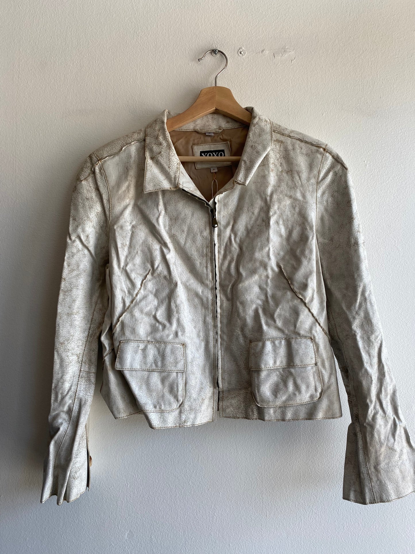 Vintage 90's XOXO White Leather Bell-Sleeve Jacket - La Lovely Vintage 