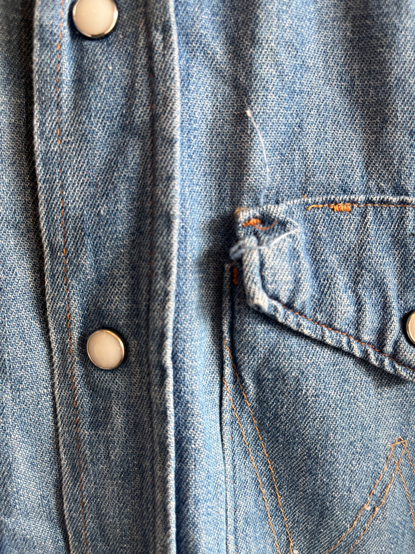 Vintage 1960’s Wrangler Embroidered Denim Pearl Snap Shirt - La Lovely Vintage 
