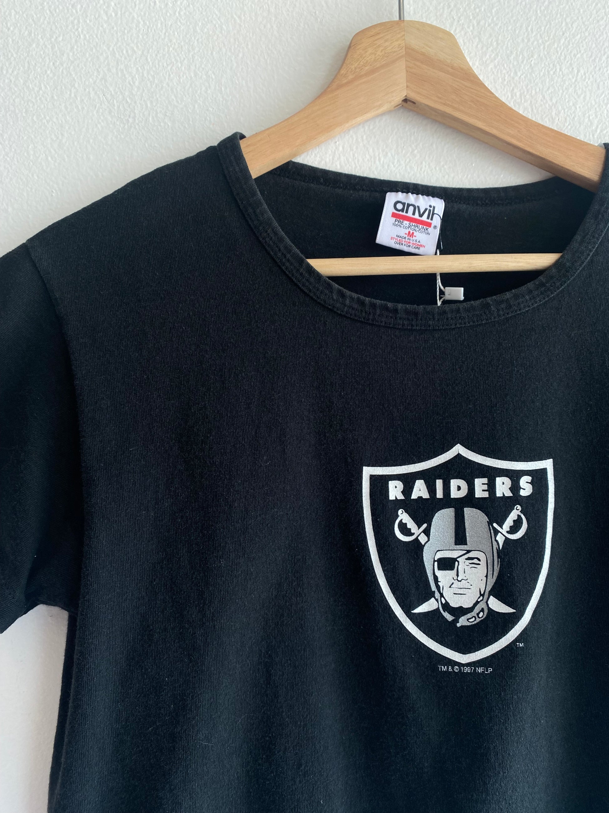 Vintage 1990’s Raiders Crop Top T-Shirt - La Lovely Vintage 