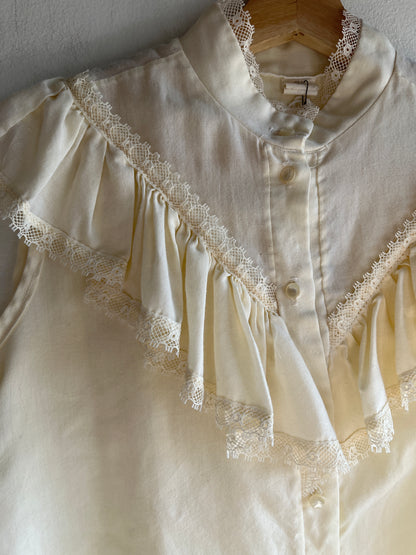 Vintage 1970’s Sleeveless Ruffled Blouse