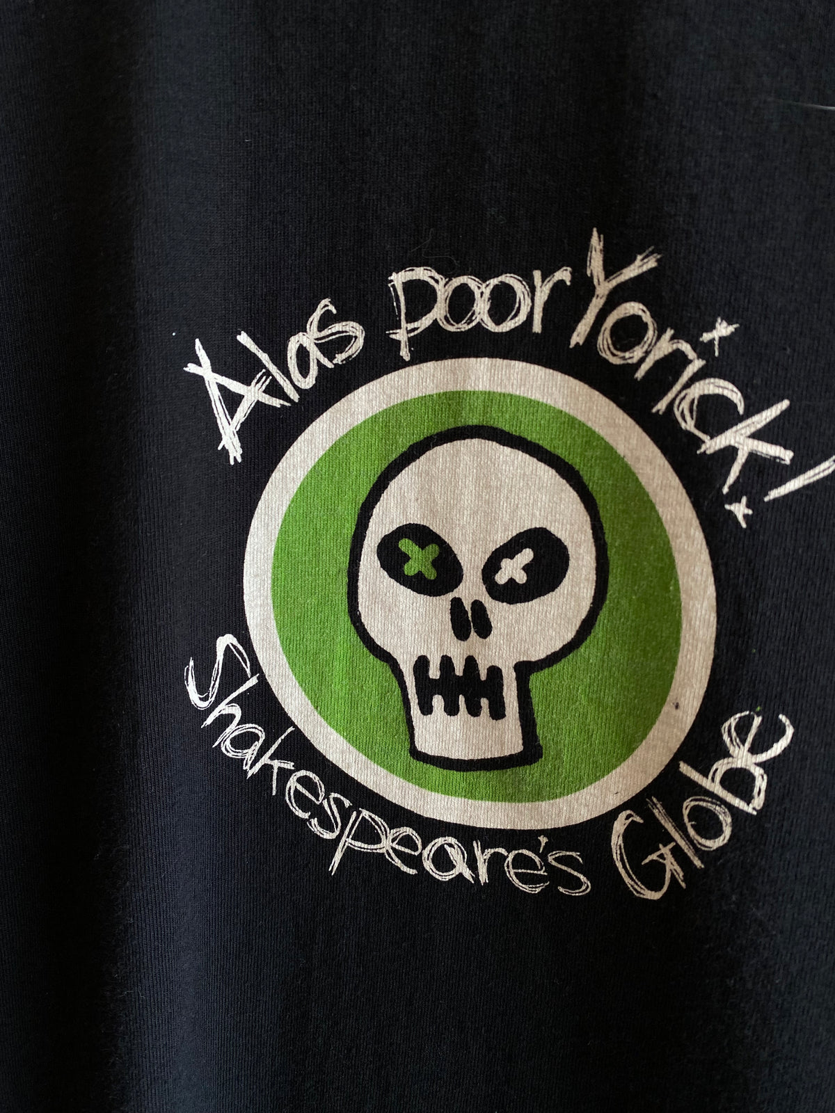 Vintage Y2K Shakespeare Globe Skull T-Shirt