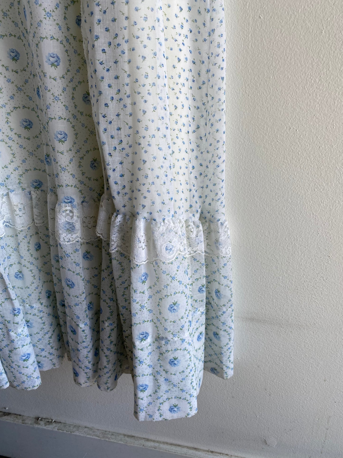 Vintage 1970’s Deadstock Floral Prarie Dress