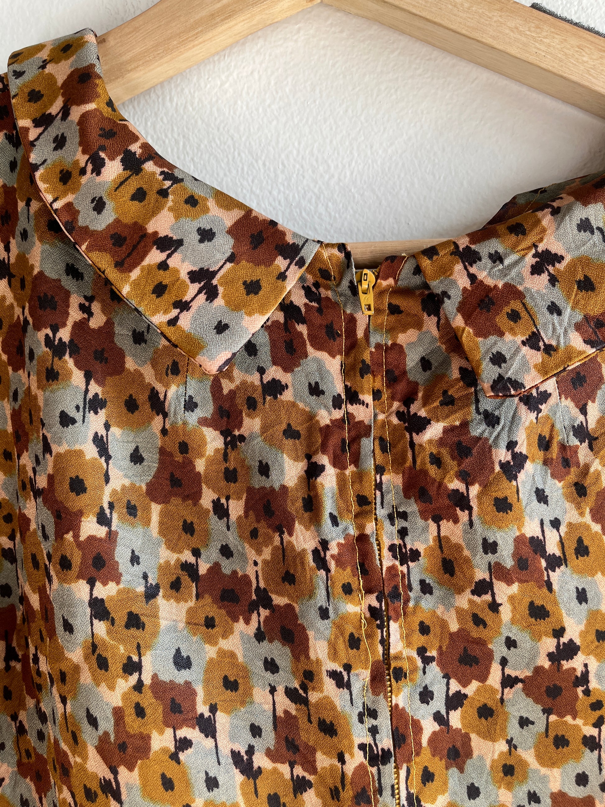 Vintage 1970’s Abstract Floral Blouse - La Lovely Vintage 