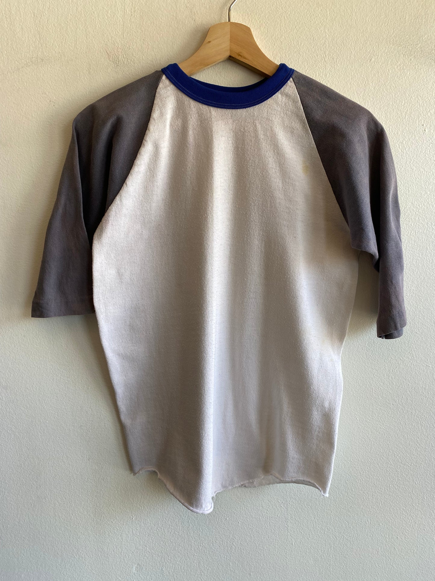 Vintage 1970’s Tri-Tone Raglan Sleeve T-Shirt - La Lovely Vintage 