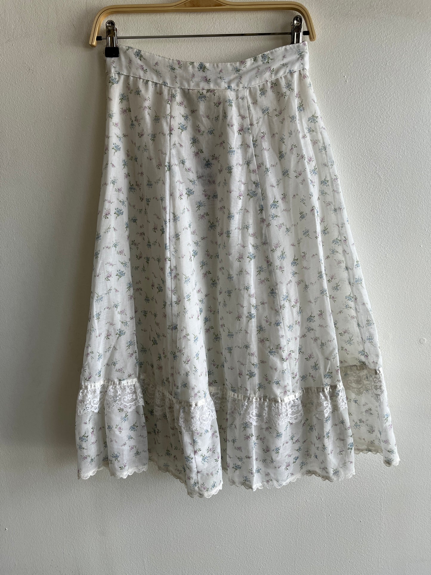 Vintage 1970’s Gunne Sax “Gunnies” Floral Skirt