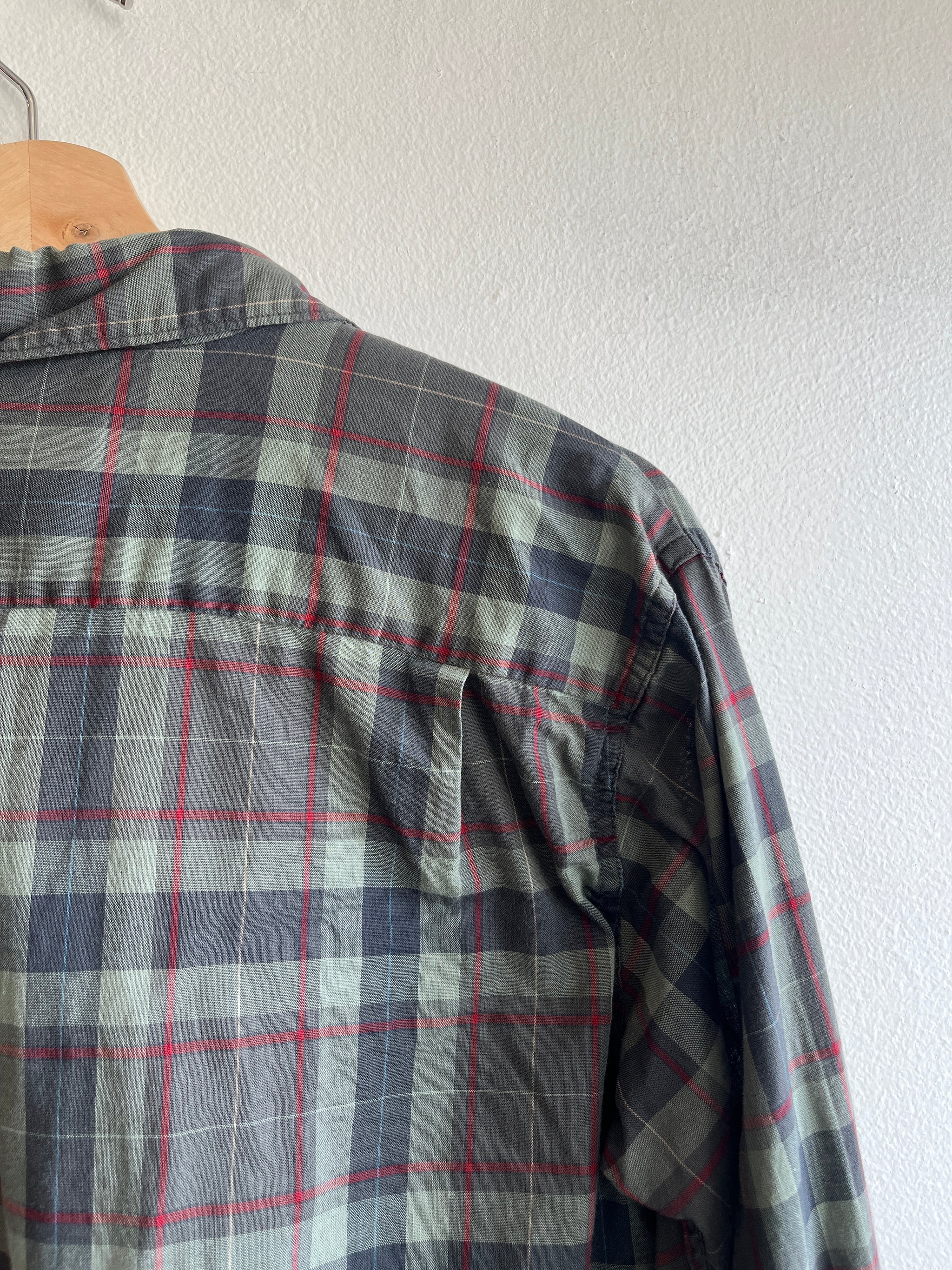 Vintage 1950/60's Casuals Long Sleeve Loop Collar Button-Up Shirt