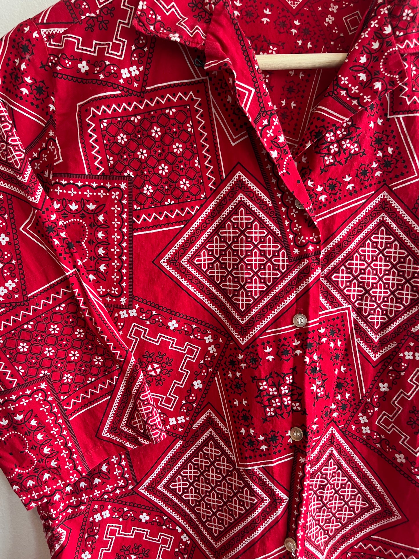 Vintage 1950/60’s Loop Collar Bandana Print Button-Up Shirt