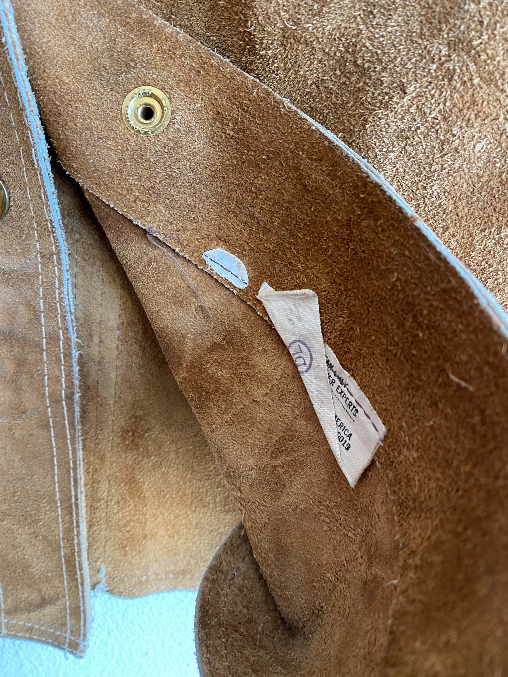 Vintage 1960/70’s Snap Front Suede Shirt Jacket - La Lovely Vintage 