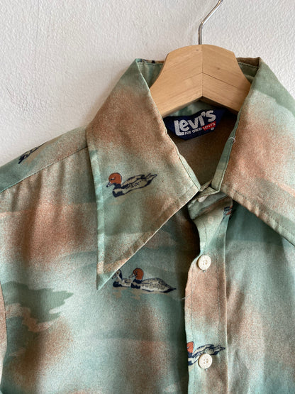 Vintage 1970’s Levi’s Duck Themed Button Up Shirt
