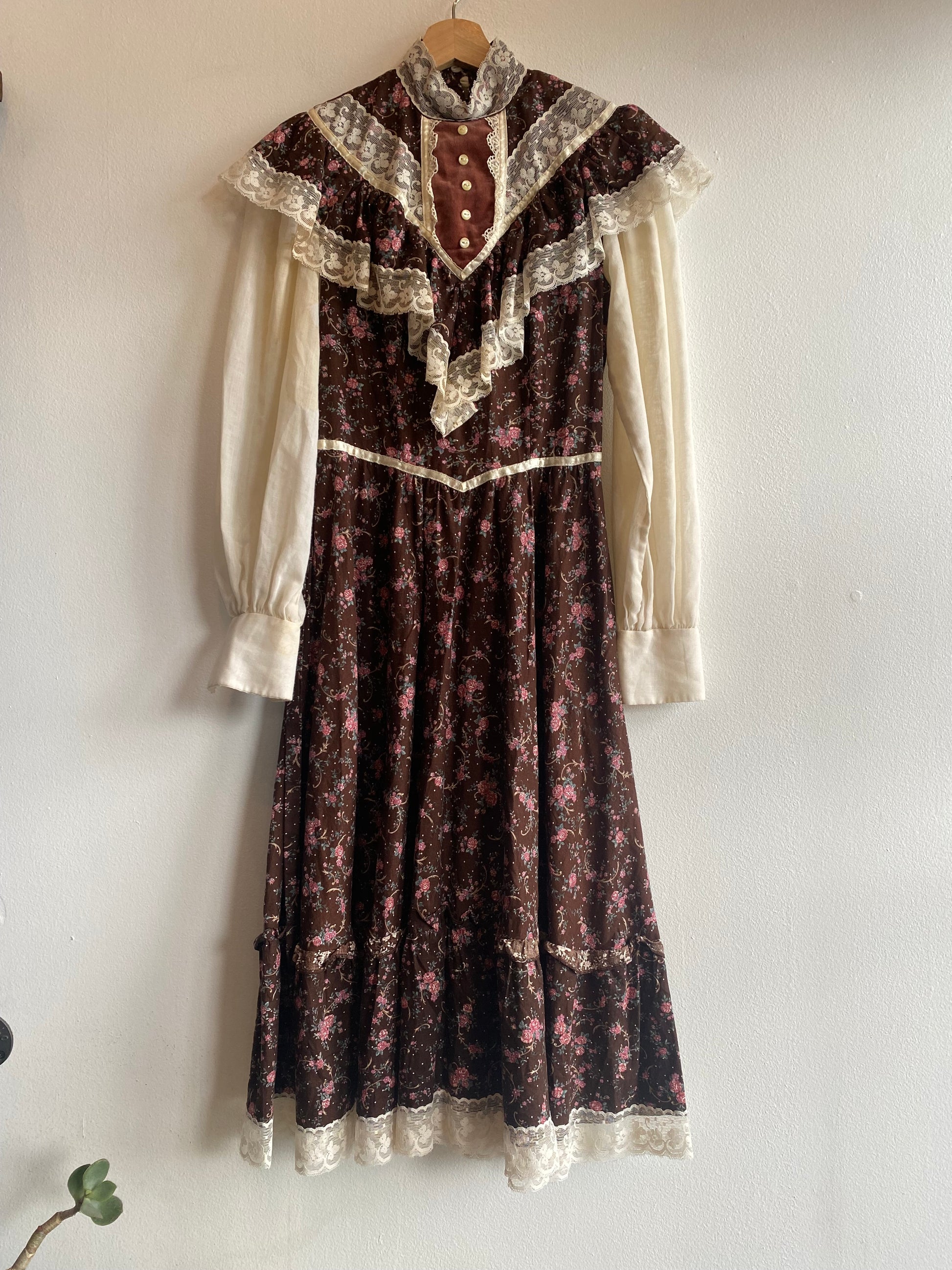 Vintage 70's Gunne Sax Brown Floral Dress - La Lovely Vintage 