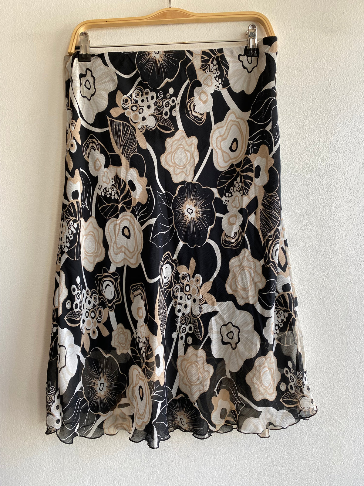 Vintage 90's Black and Tan Knee-Length Skirt - La Lovely Vintage 