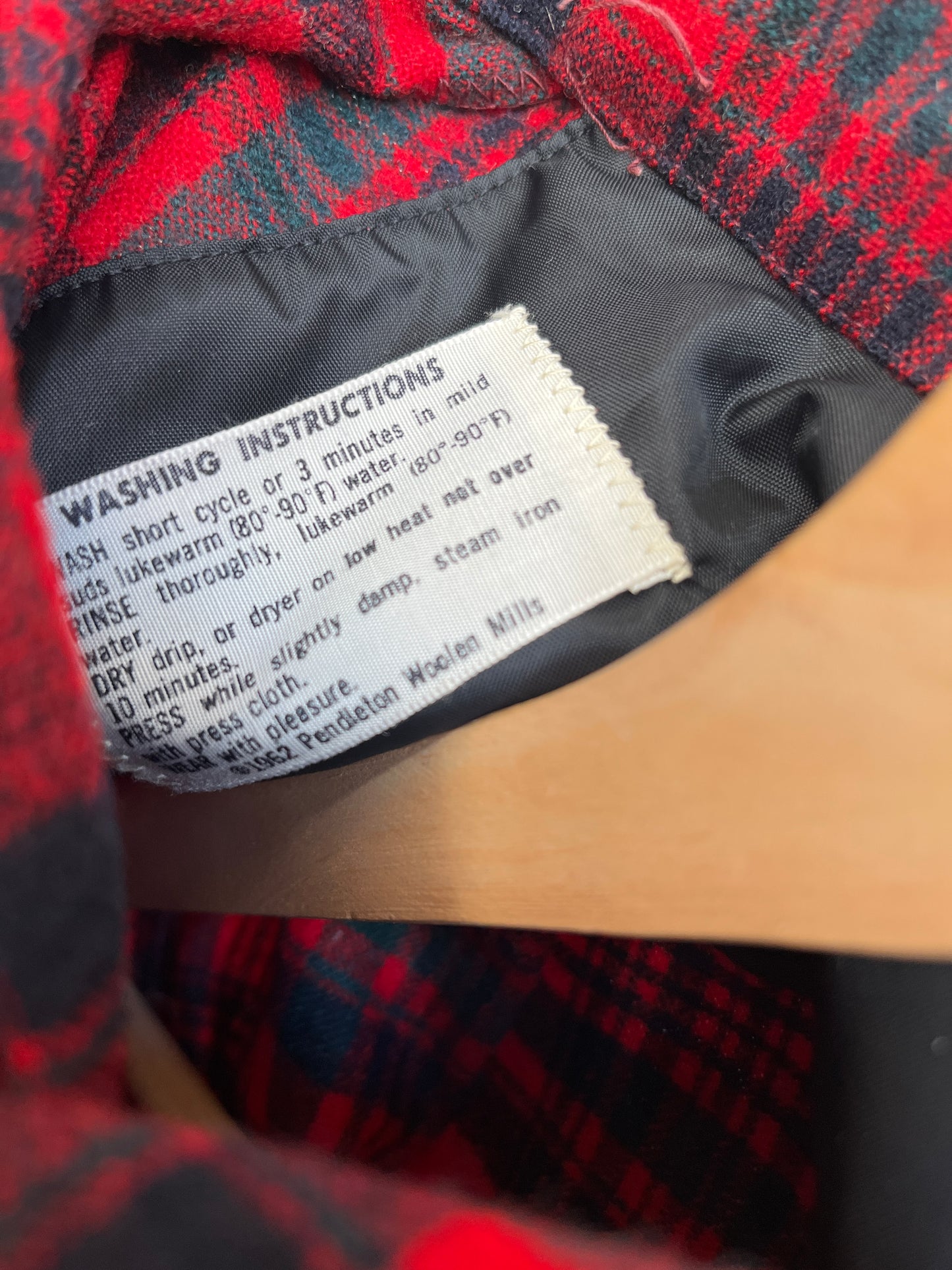 Vintage 1960’s Pendleton Loop Collar Button-Up Flannel Shirt - La Lovely Vintage 
