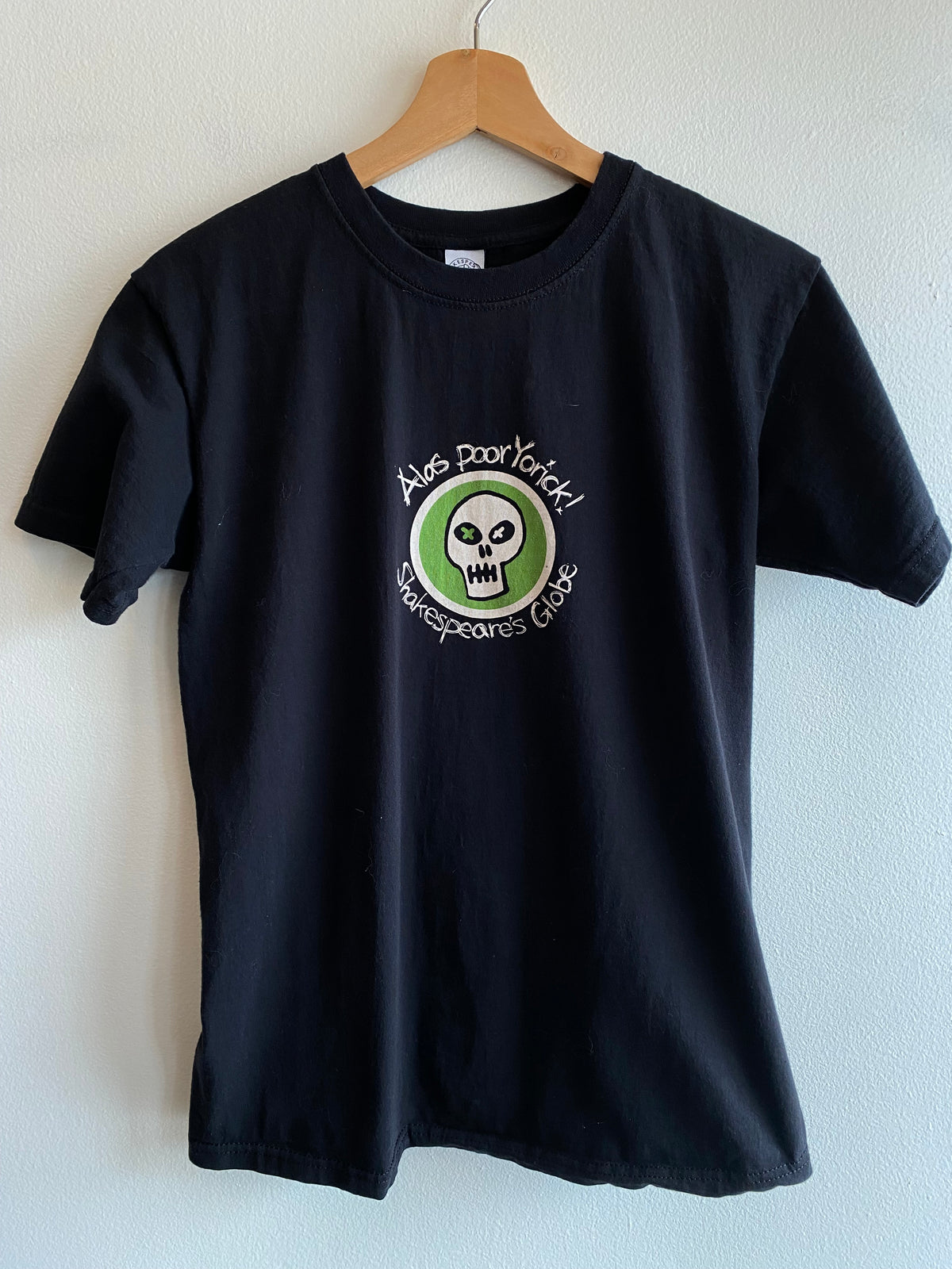 Vintage Y2K Shakespeare Globe Skull T-Shirt
