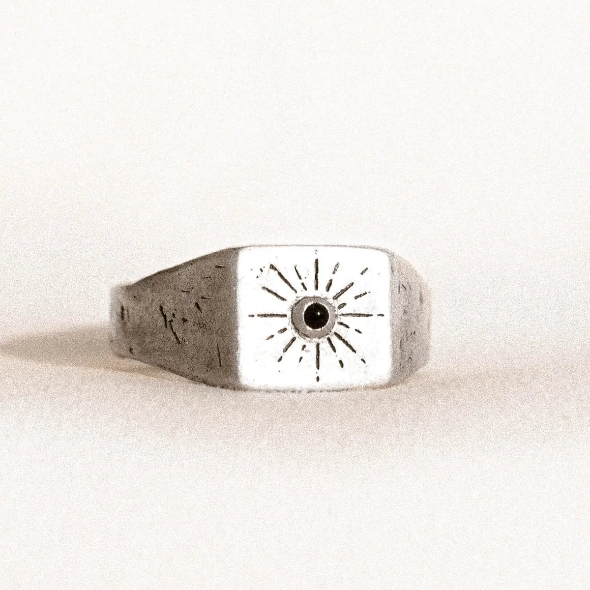 Salty Dagger-Chaos Theory - La Lovely Vintage 