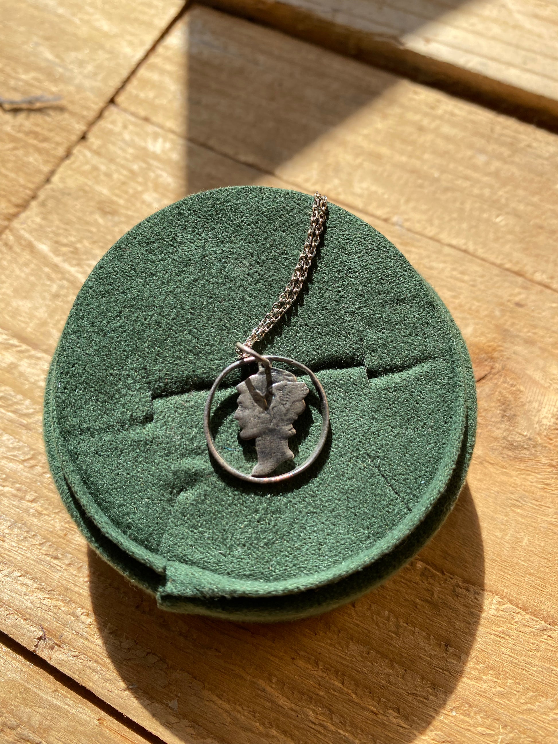 Vintage Sterling Silver Pendant Necklace - La Lovely Vintage 