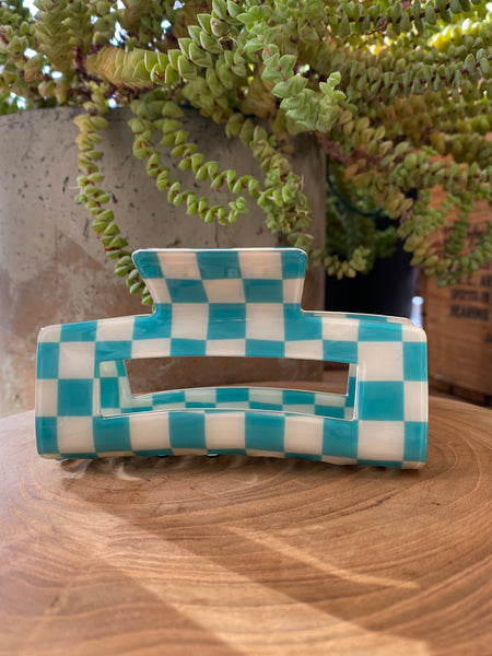 LoveLina - Large Checkered Claw Clip