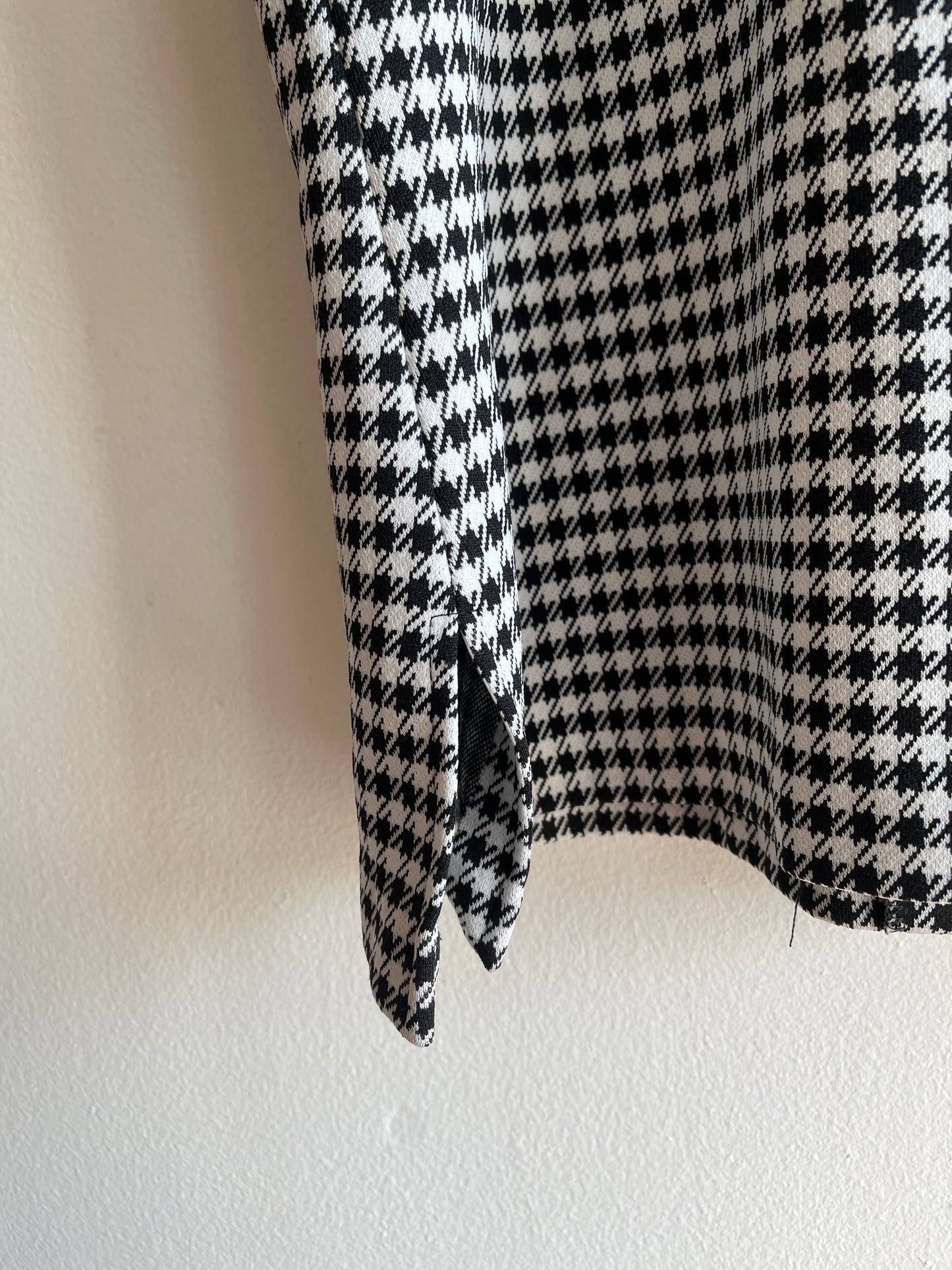 Vintage 1960’s Houndstooth Short-Sleeve Button Up Shirt - La Lovely Vintage 