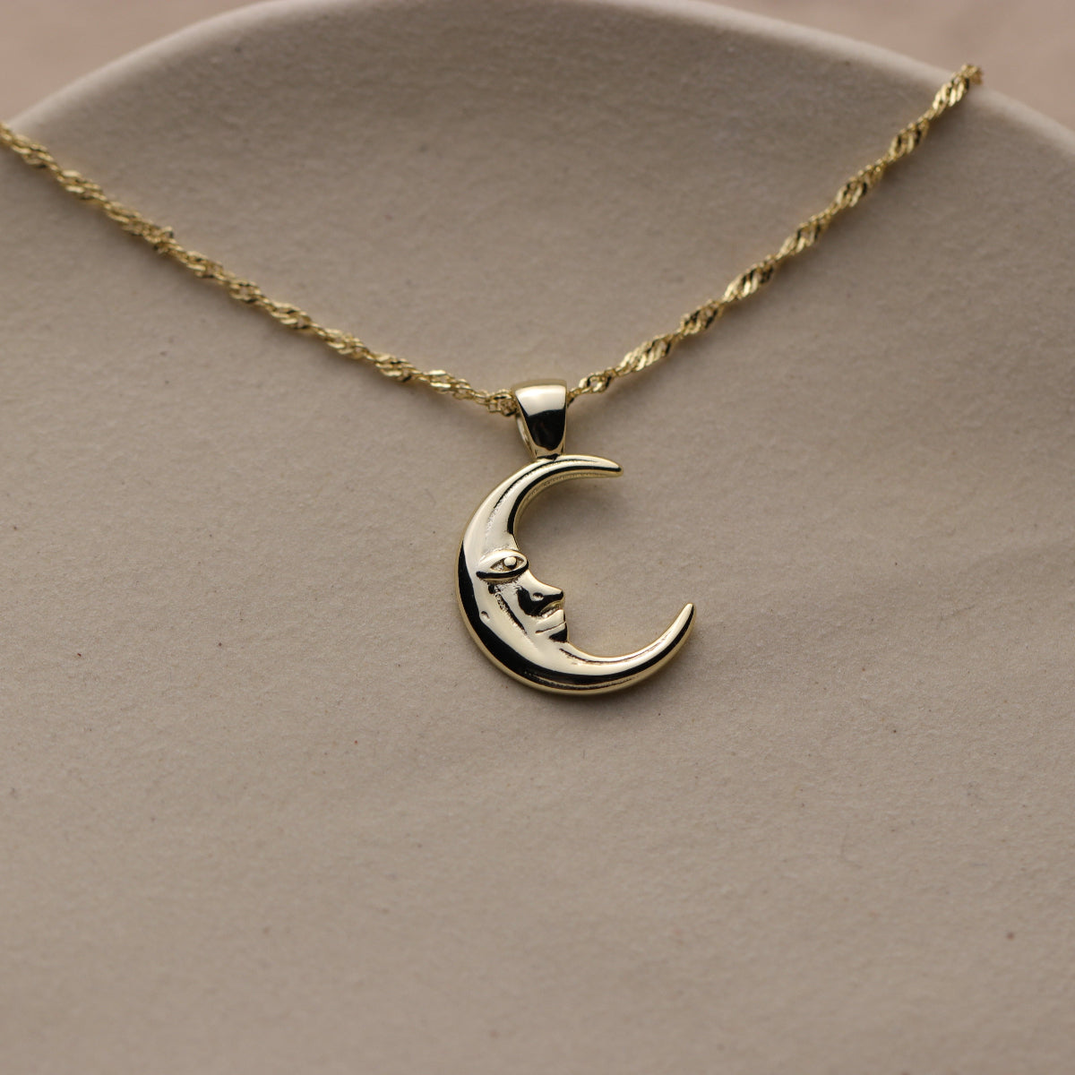 Crescent Moon Man Necklace - La Lovely Vintage 