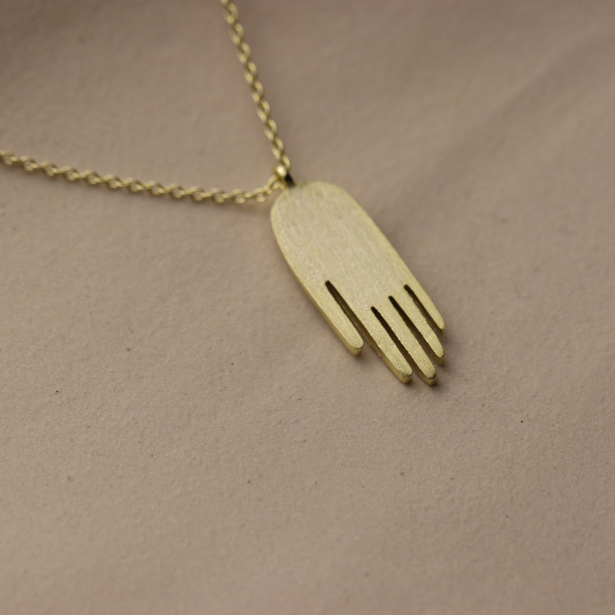Hamsa Divine Hand Necklace - La Lovely Vintage 