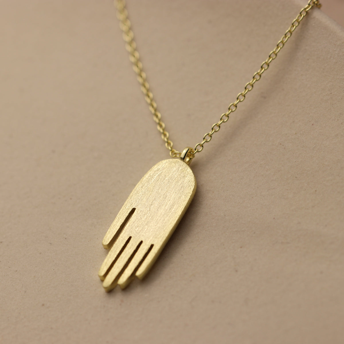 Hamsa Divine Hand Necklace - La Lovely Vintage 