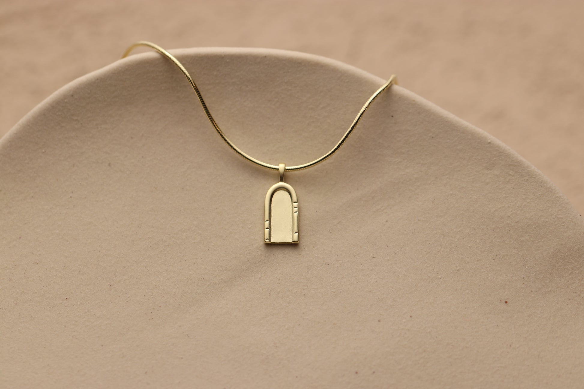 Portal Pathway Arch Necklace - La Lovely Vintage 