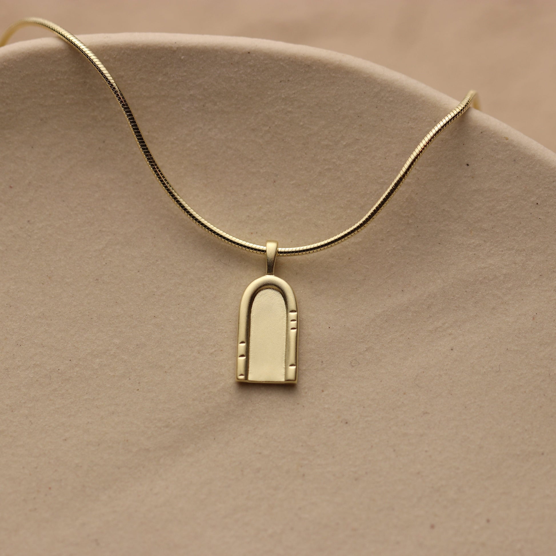 Portal Pathway Arch Necklace - La Lovely Vintage 