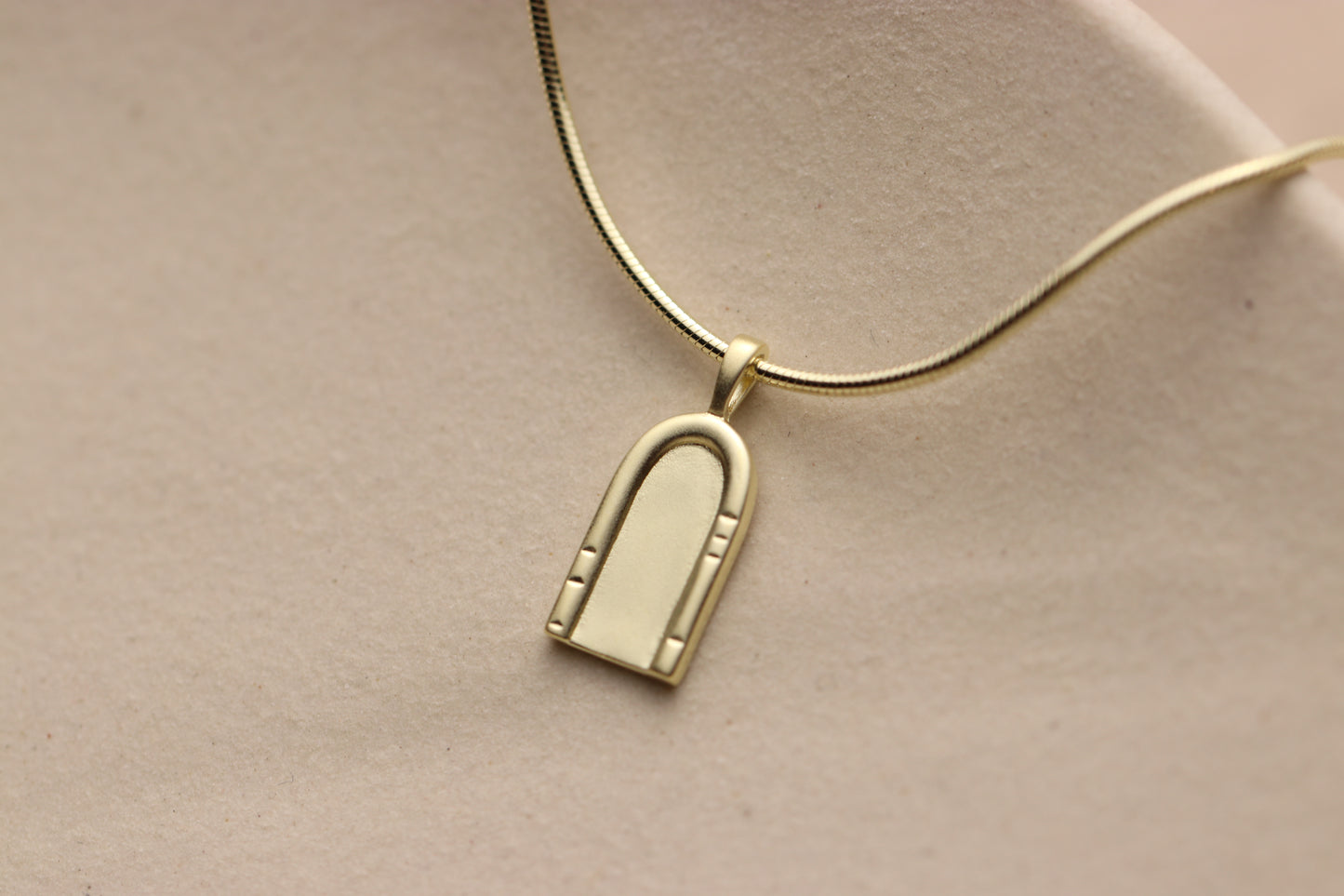 Portal Pathway Arch Necklace - La Lovely Vintage 