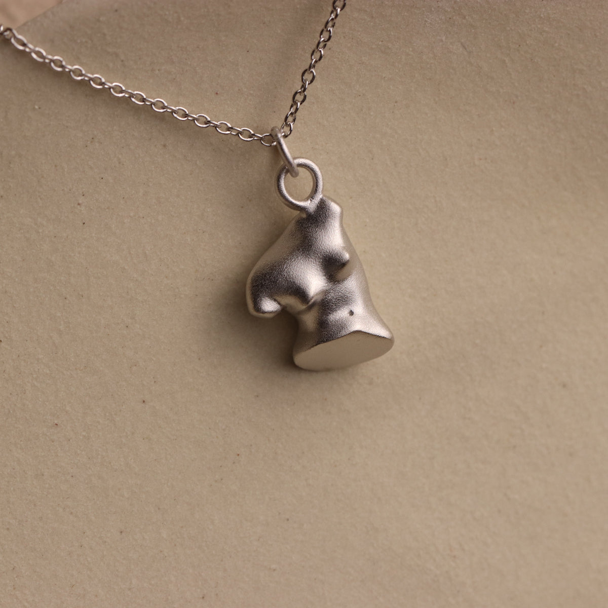 Abstract Body Form Pendant Necklace - La Lovely Vintage 