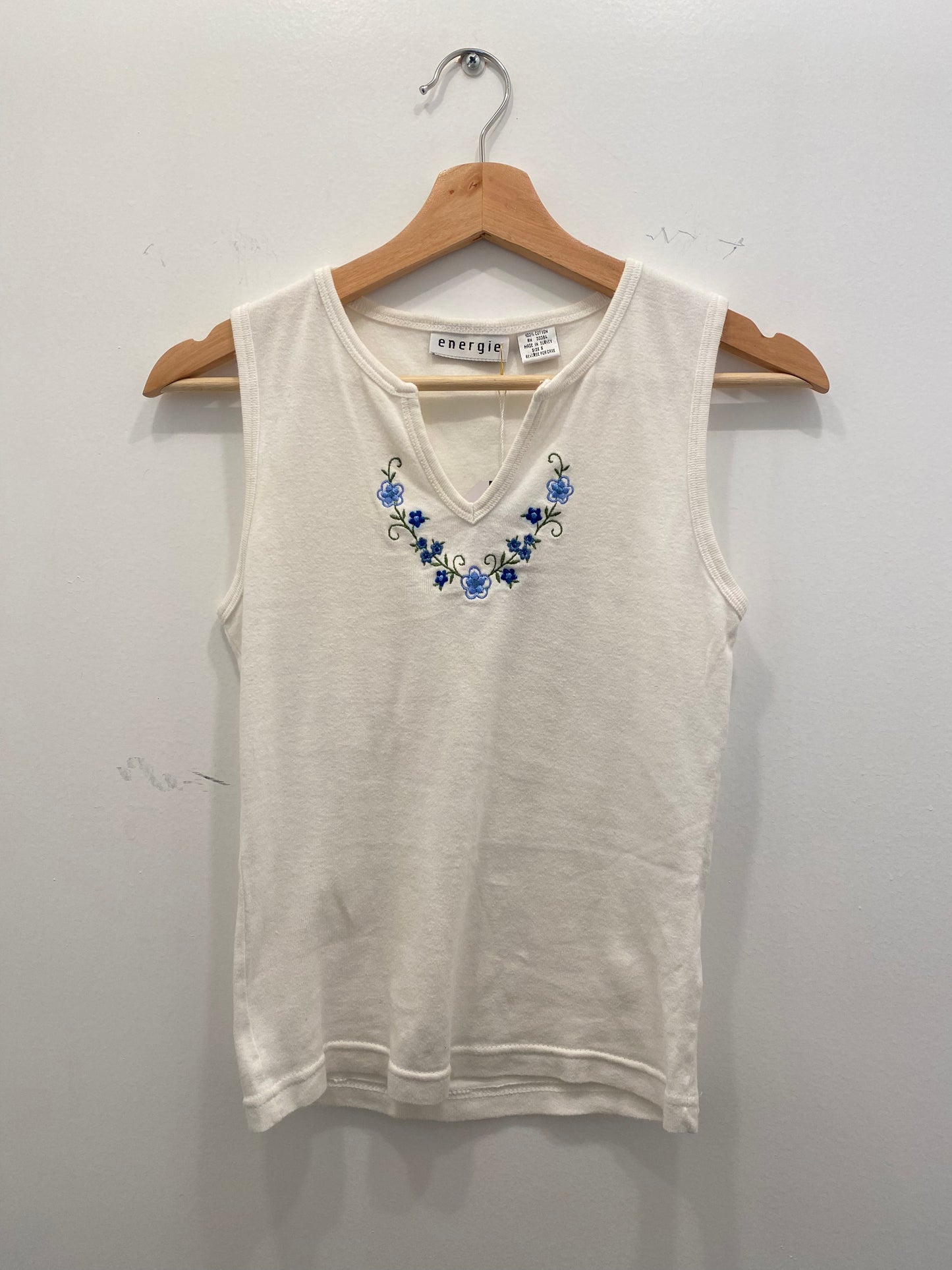 Vintage Y2K white floral embroidered tank top
