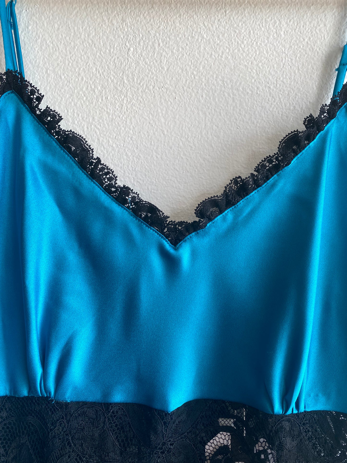Vintage 80's Victoria's Secret Gold Label Teal and Black Slip - La Lovely Vintage 