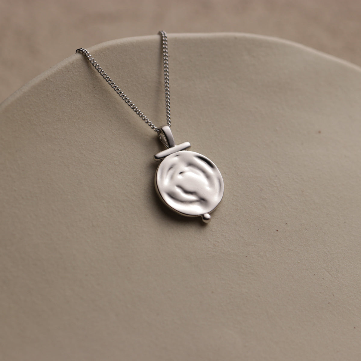 Matte Circle Medallion Necklace - La Lovely Vintage 