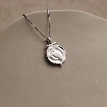 Matte Circle Medallion Necklace - La Lovely Vintage 