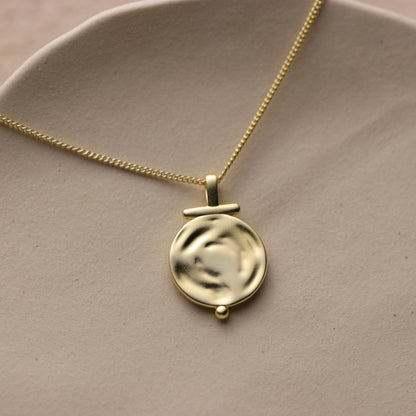 Matte Circle Medallion Necklace - La Lovely Vintage 
