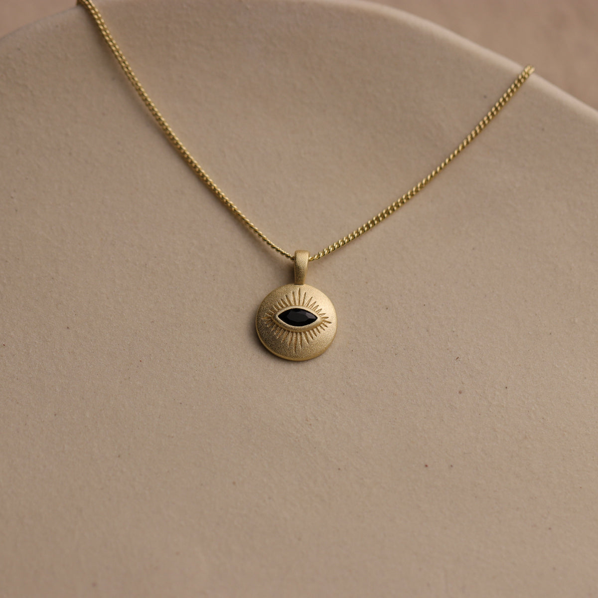 Round All Seeing Eye Necklace Pendant - La Lovely Vintage 