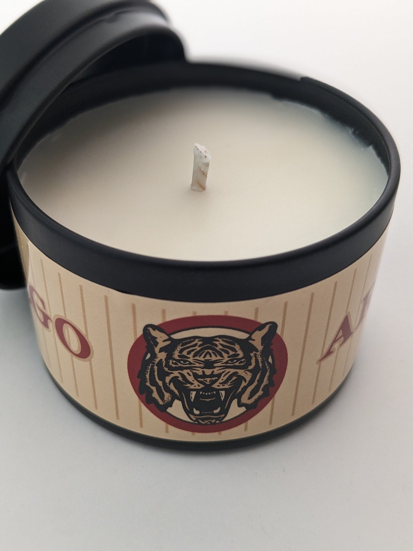 N.E.W. - 4 oz Travel Candle - La Lovely Vintage 