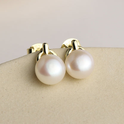 Pearl Stud Earrings - La Lovely Vintage 
