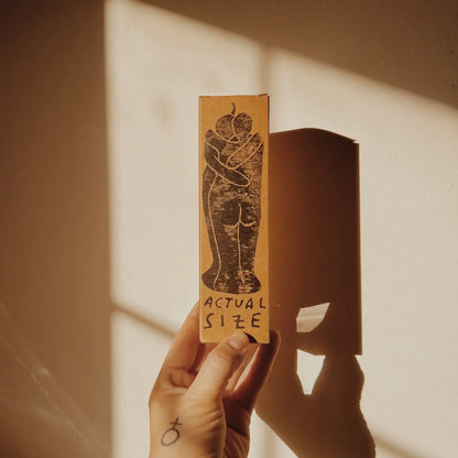 Rani Ban - Natural Beeswax Hug Candle - La Lovely Vintage 