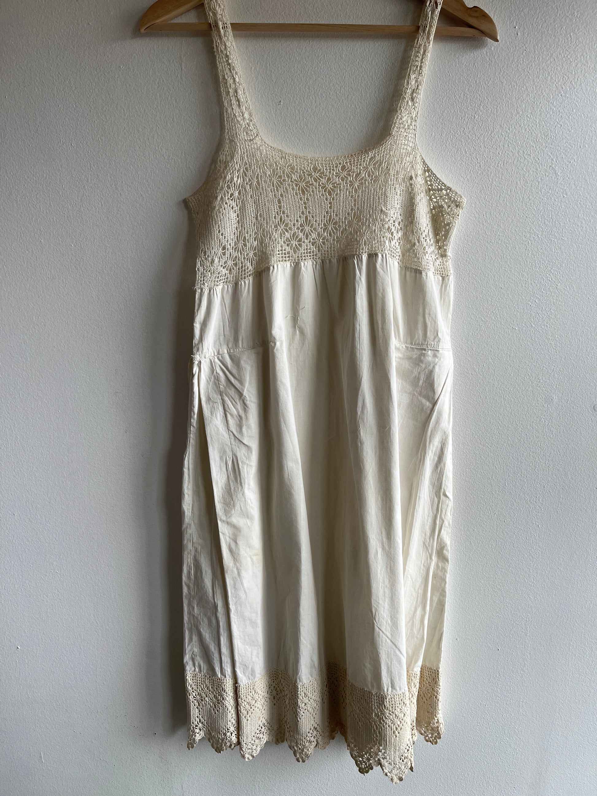 Vintage Linen and Crochet Dress - La Lovely Vintage 