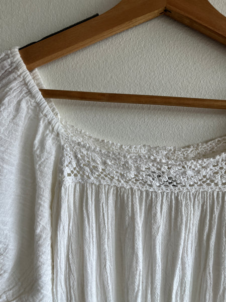 Vintage 1980’s Linen and Crochet Dress