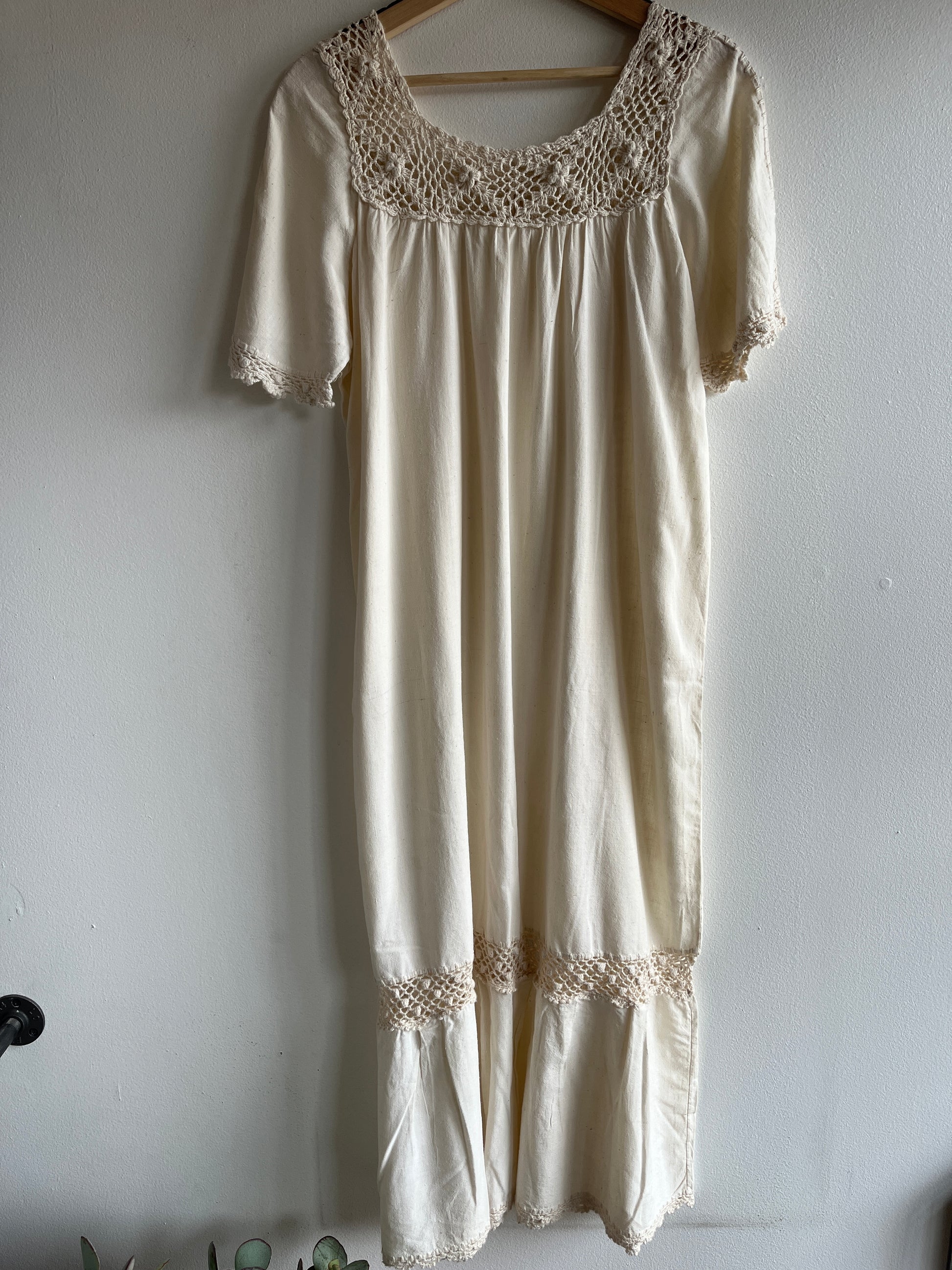 Vintage 1970s Linen and Crochet Dress - La Lovely Vintage 