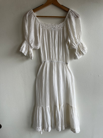 Vintage 1980’s Linen and Crochet Dress - La Lovely Vintage 