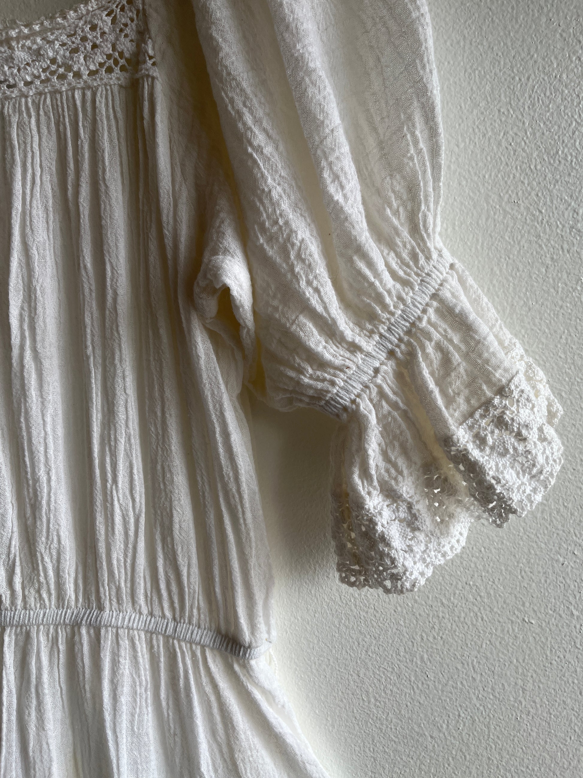 Vintage 1980’s Linen and Crochet Dress - La Lovely Vintage 