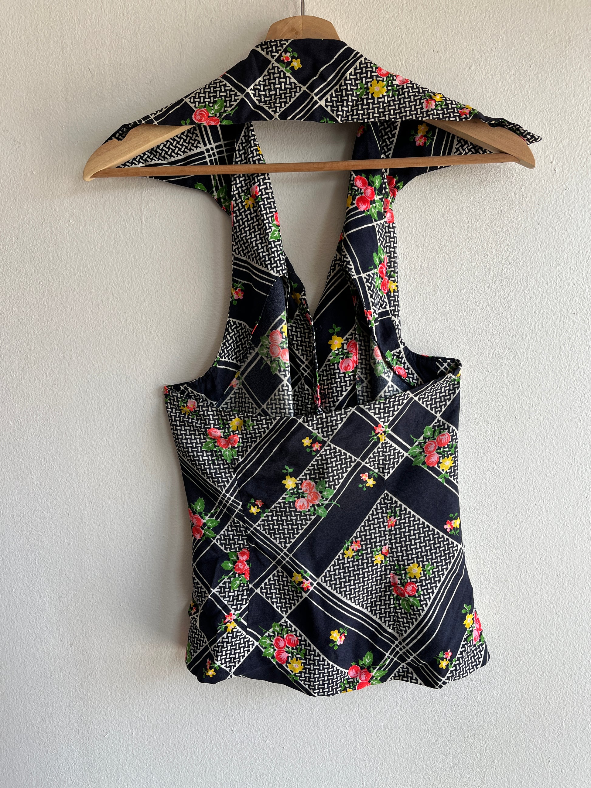 Vintage 1960/70’s Cut-Out Floral Blouse - La Lovely Vintage 