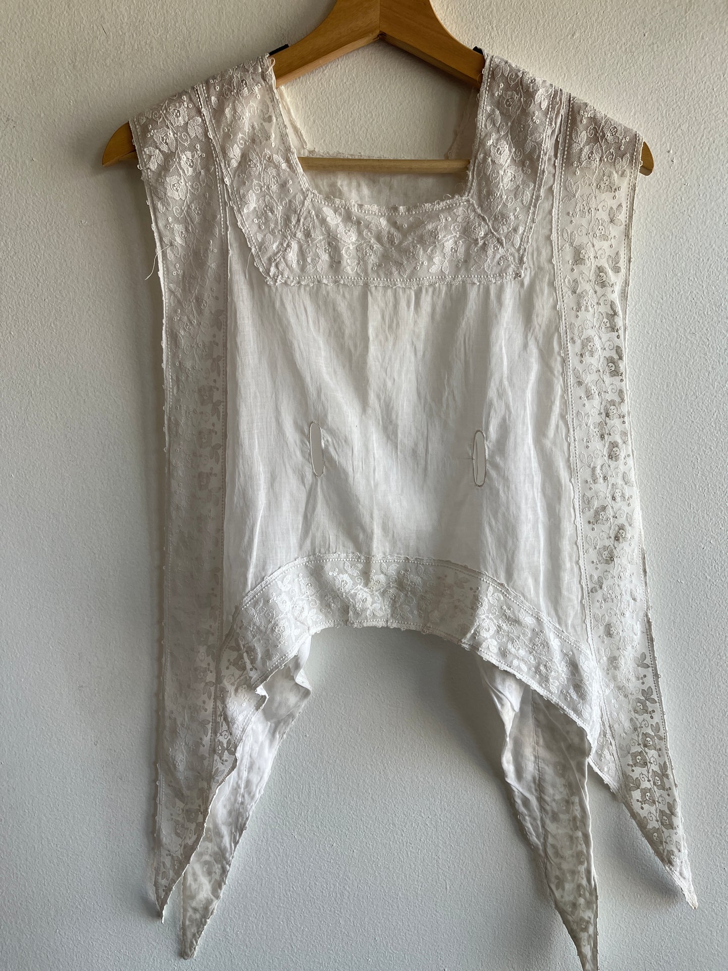 Vintage Edwardian Sleeveless White Blouse - La Lovely Vintage 